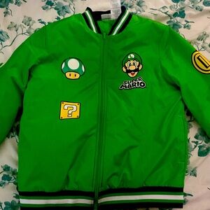 A Mário Luigi Jacket color green and size is 18 L between XL #Luigi
